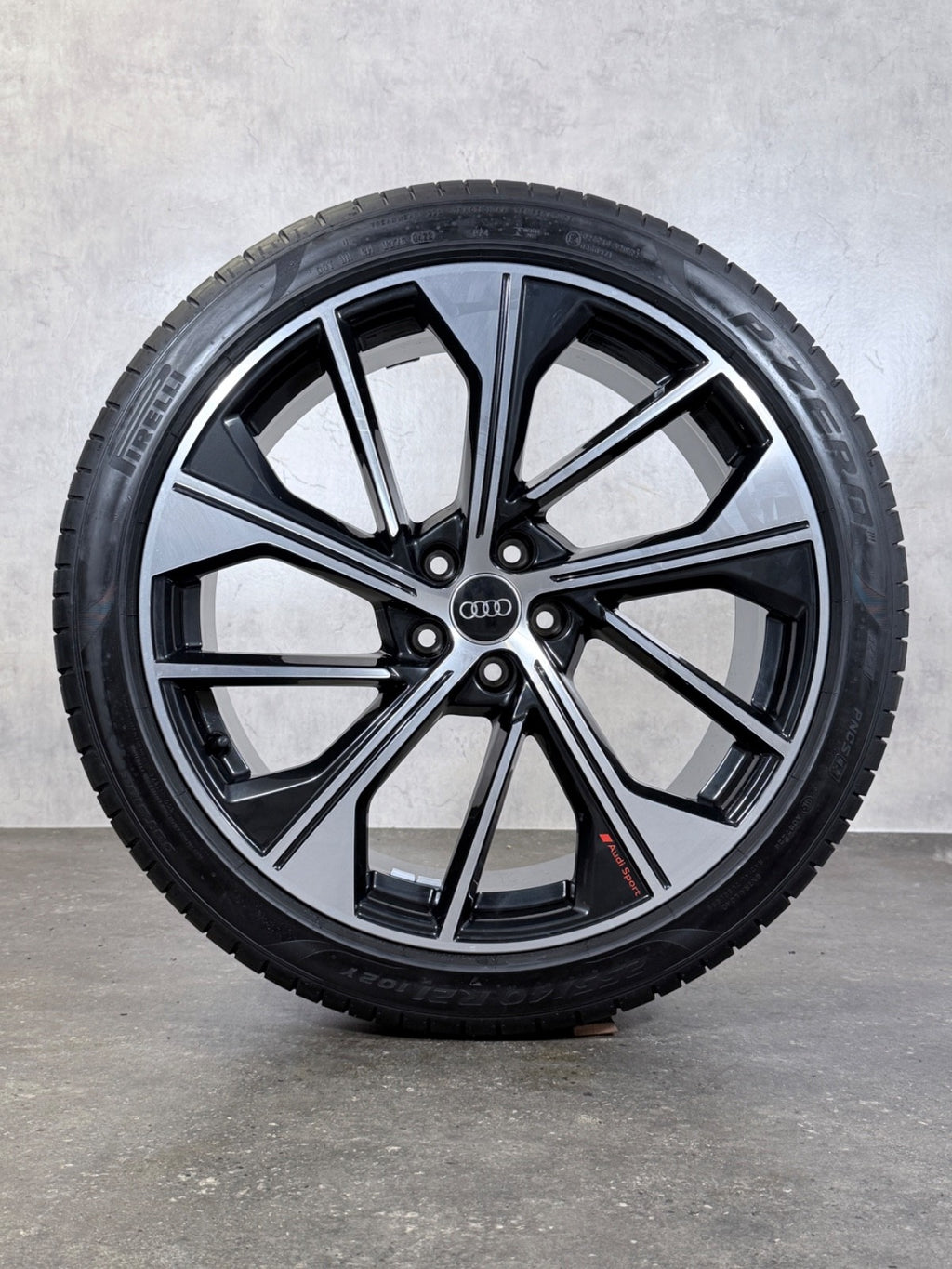Audi Q5 SQ5 FY 21 Zoll Felgen Sommerreifen Sommerräder 80A601025BQ