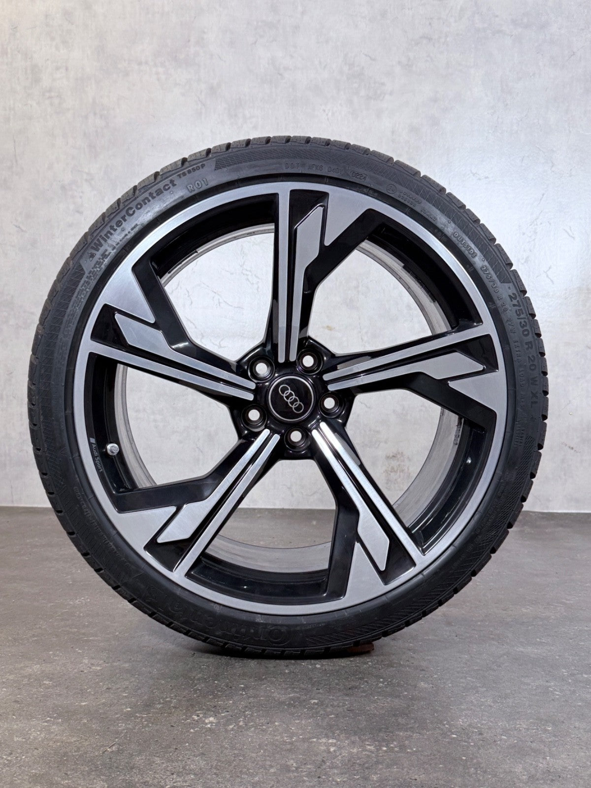 Audi RS4 RS5 8W 20 Zoll Felgen Winterreifen Winterräder 8W0601025DR Bicolor