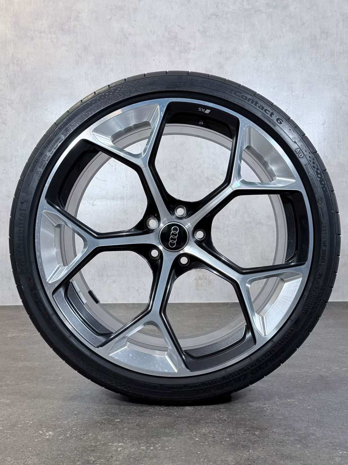 Audi RS4 RS5 Felgen 20 Zoll B9 8W F5 Sommerräder 8W0601025GJ schwarz glanz