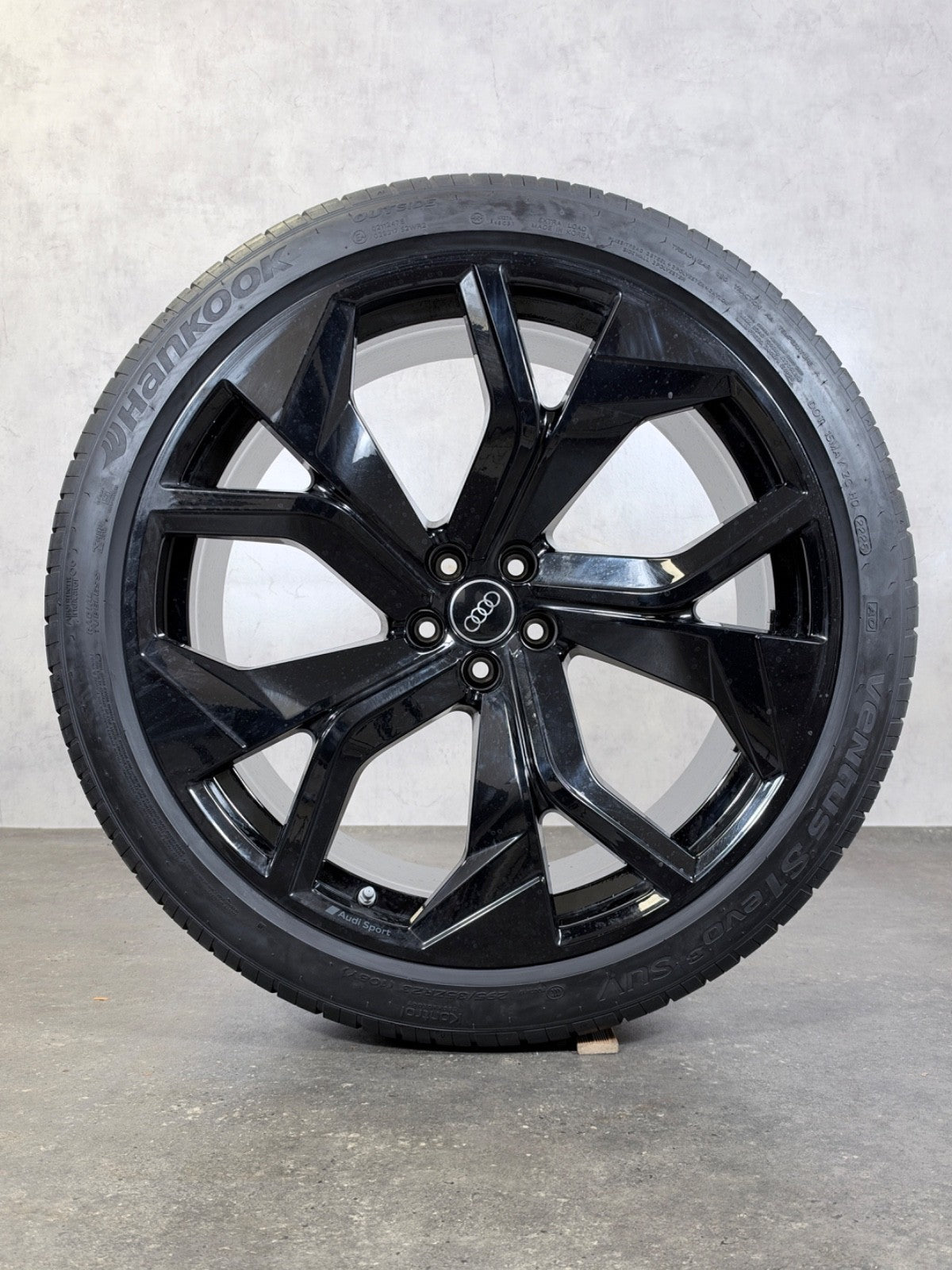 Audi RSQ8 RS Q8 Alufelgen Felgen 23 Zoll Sommerräder 4M8601025DC