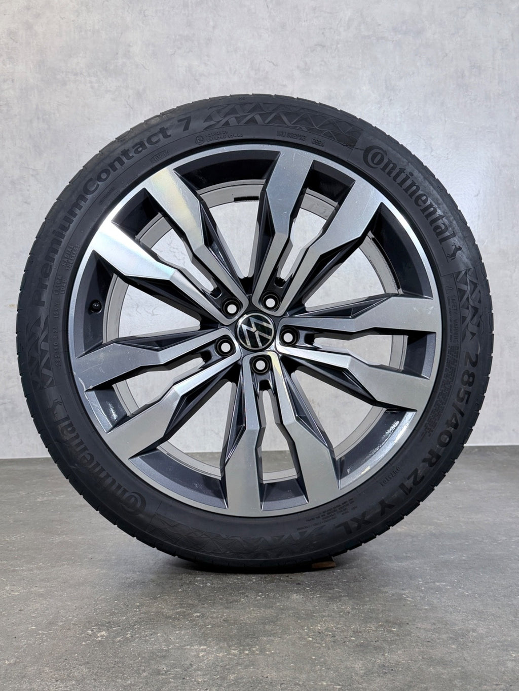 21 Zoll Sommerräder VW Touareg III CR7 R-Line original  Suzuka Felgen 760601025L