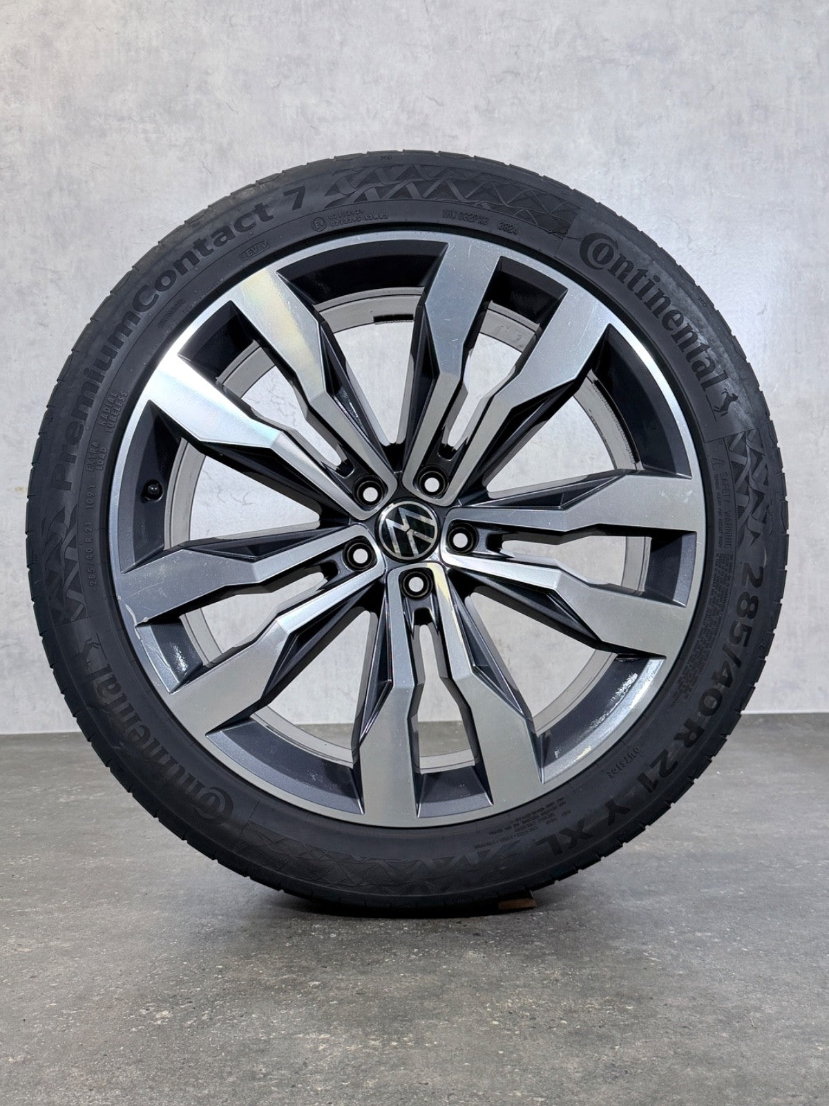 21 Zoll Sommerräder VW Touareg III CR7 R-Line original  Suzuka Felgen 760601025L