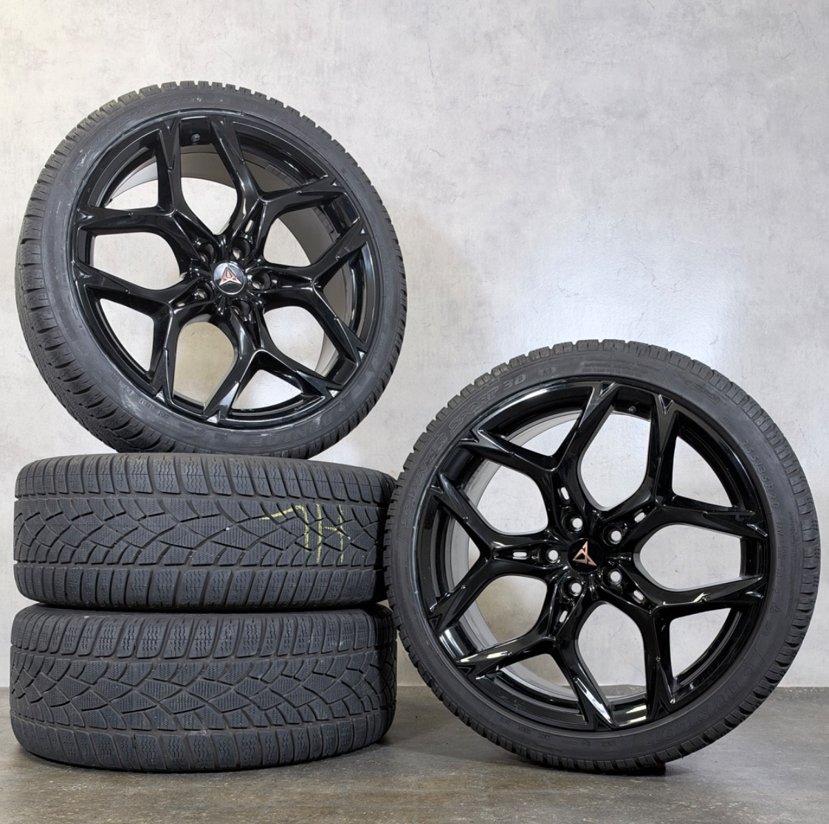 Original Cupra Formentor VZ5 Winterkompletträder 20 Zoll Schwarz Dunlop