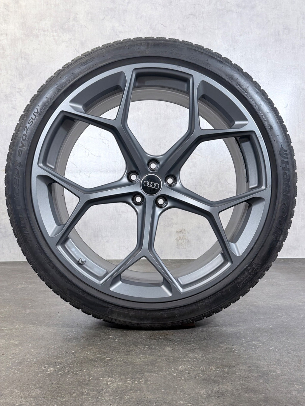 23 Zoll Winterräder original Audi RS Q8 RSQ8 4M8601025BG Performance