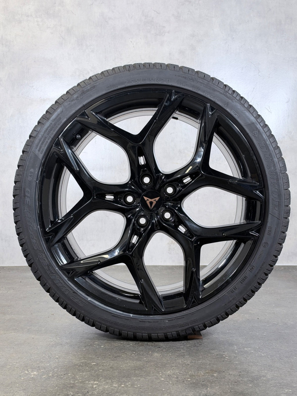 Original Cupra Formentor VZ5 Winterkompletträder 20 Zoll Schwarz Dunlop