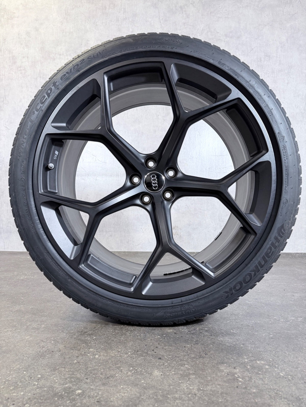 Audi RSQ8 RS Q8 23 Zoll Felgen Winterreifen Winterräder original  neu Performanc