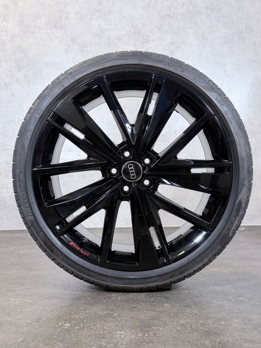Original Audi A6 4K 21 Zoll C8 S6 S Line 4K0601025BK Pirelli