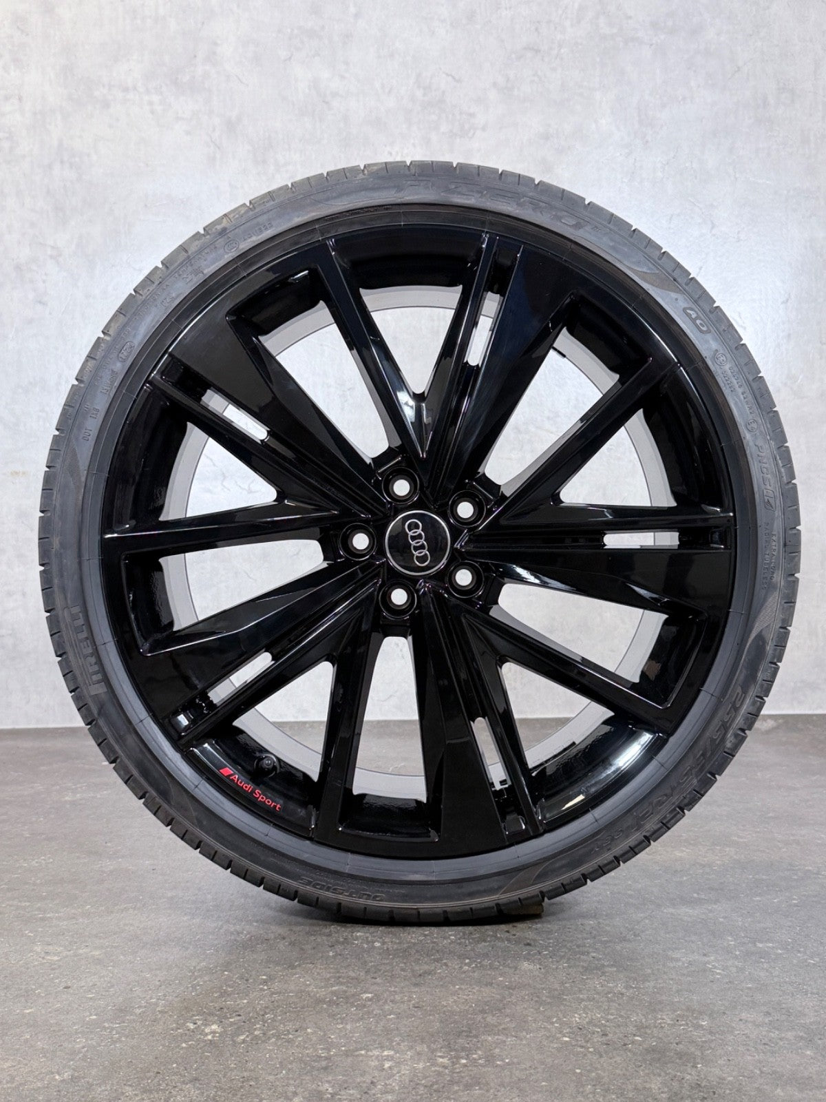 Original Audi A6 4K 21 Zoll C8 S6 S Line 4K0601025BK Pirelli