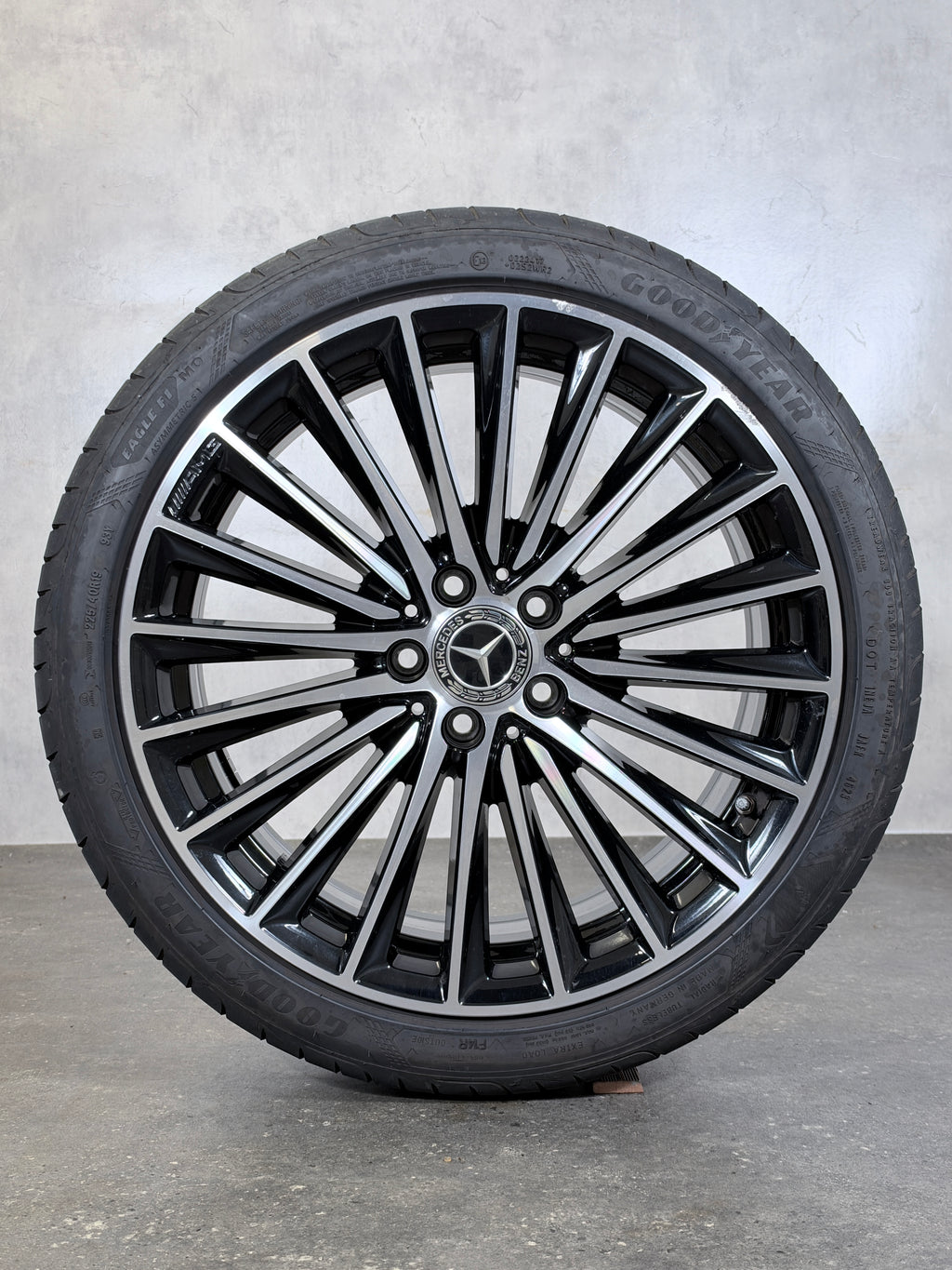 ORIGINAL 19 ZOLL MERCEDES C-KLASSE W206 S206 AMG SOMMERREIFEN