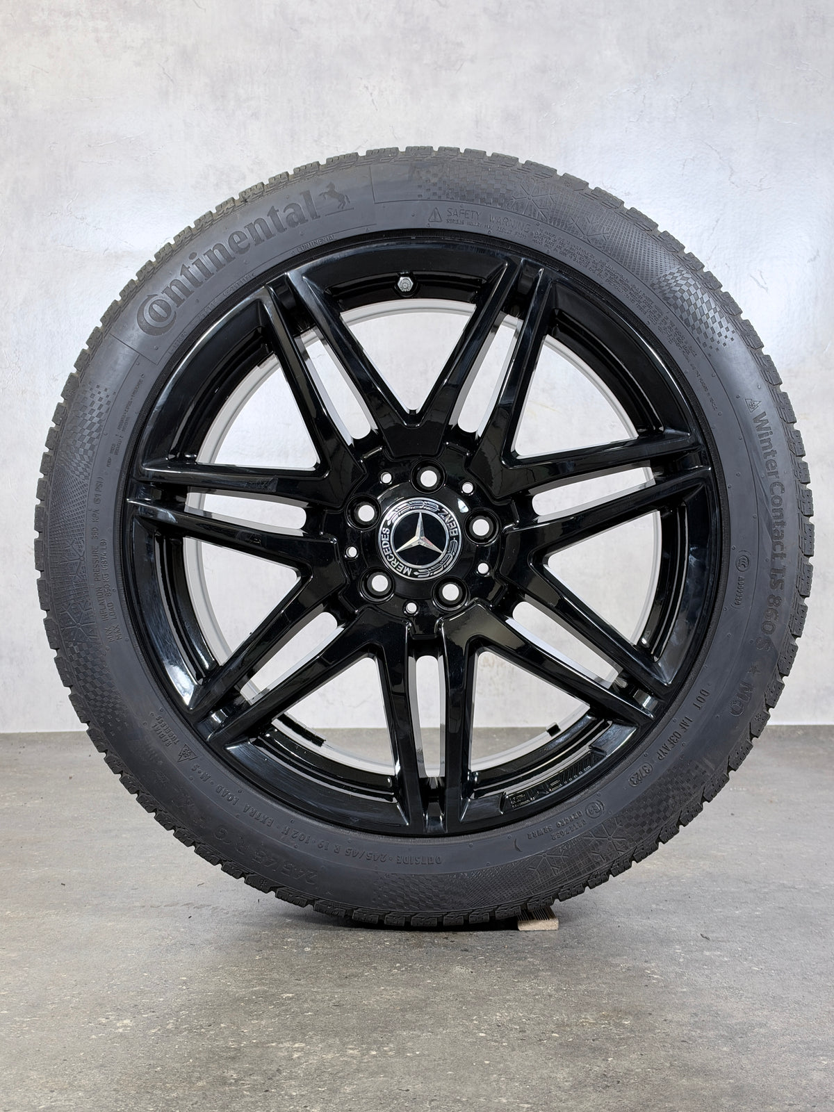 Original 19 Zoll Mercedes AMG V-Klasse W447 Winterreifen