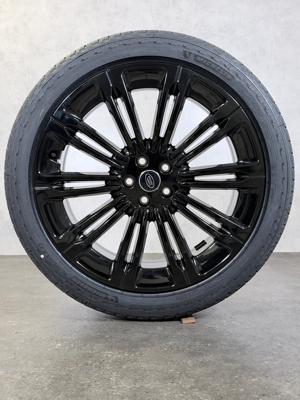 ORIGINAL 23 ZOLL LAND ROVER SPORT L460 L461 SOMMERREIFEN