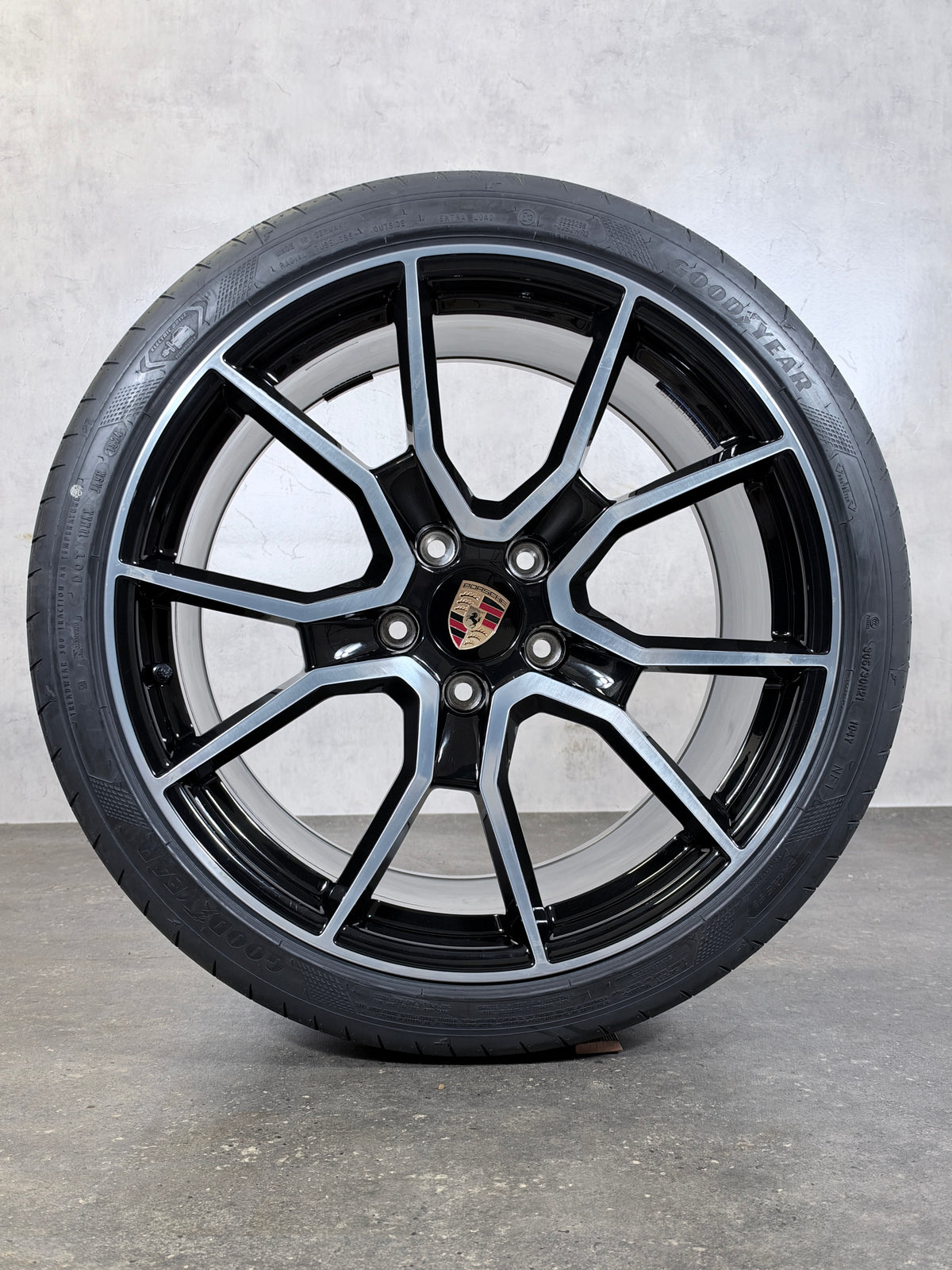 ORIGINAL 21 ZOLL PORSCHE TAYCAN 9J1 RS SPYDER SOMMERREIFEN