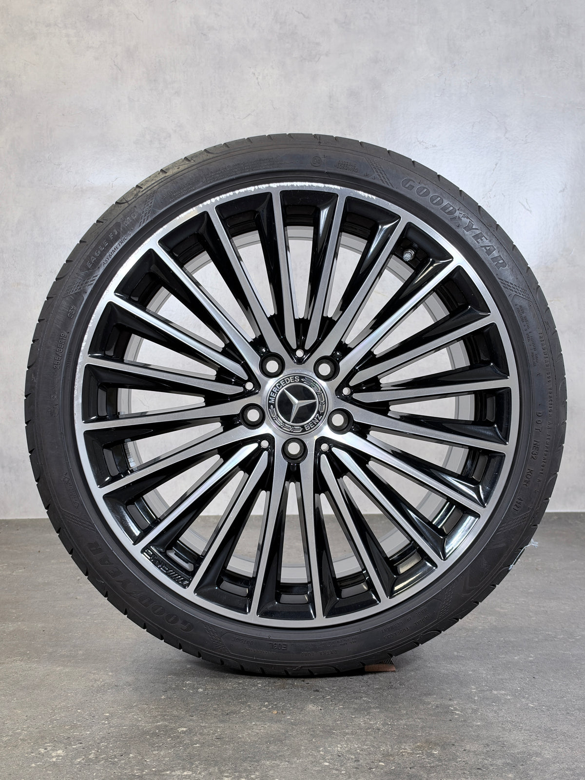 ORIGINAL 19 ZOLL MERCEDES C-KLASSE W206 S206 AMG SOMMERREIFEN