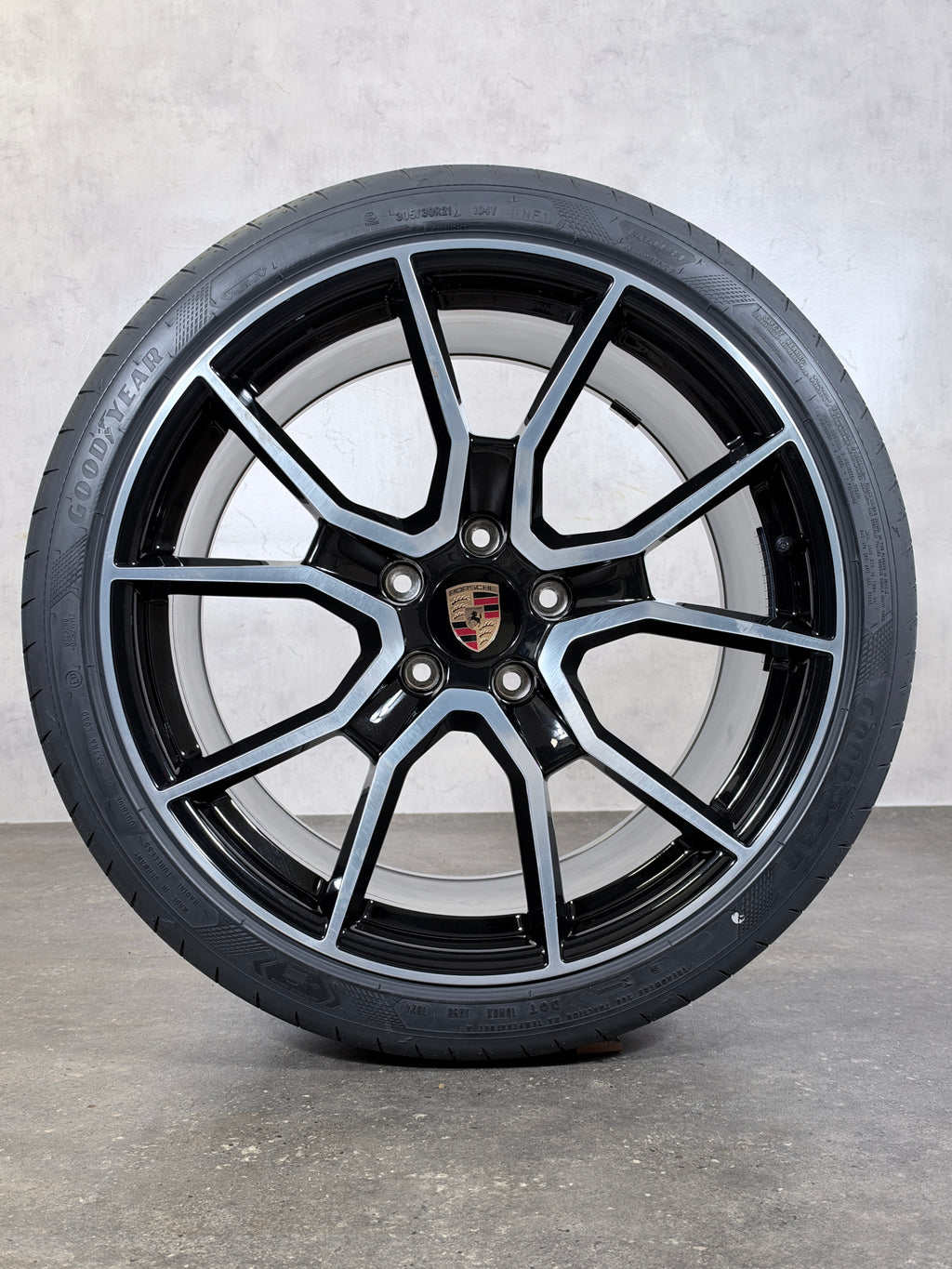 ORIGINAL 21 ZOLL PORSCHE TAYCAN 9J1 RS SPYDER SOMMERREIFEN