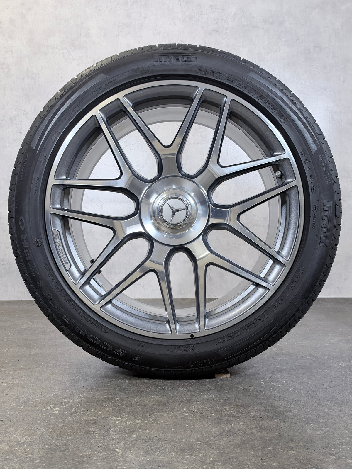 ORIGINAL 22 ZOLL MERCEDES G63 W465 W463 SOMMERREIFEN AMG
