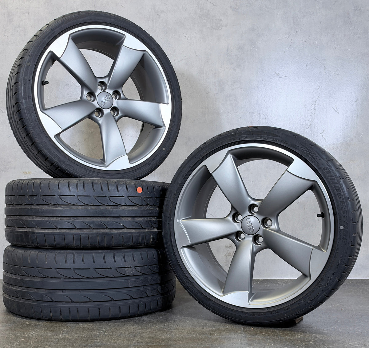 ORIGINAL 18 ZOLL AUDI A1 S1 8X 8X0601025M ROTOR SOMMERREIFEN