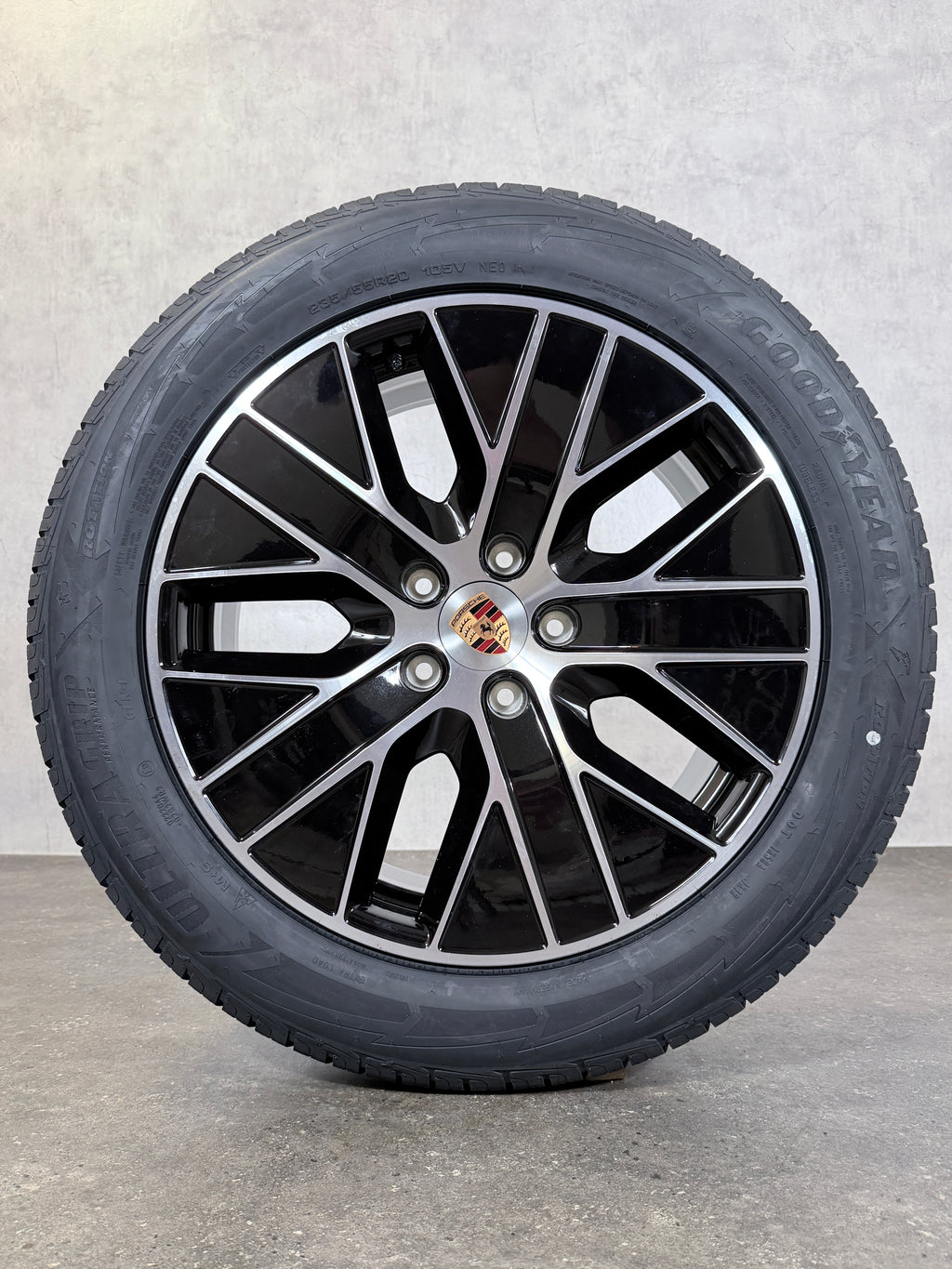ORIGINAL 20 ZOLL PORSCHE MACAN EV IV WINTERREIFEN RÄDER AERO