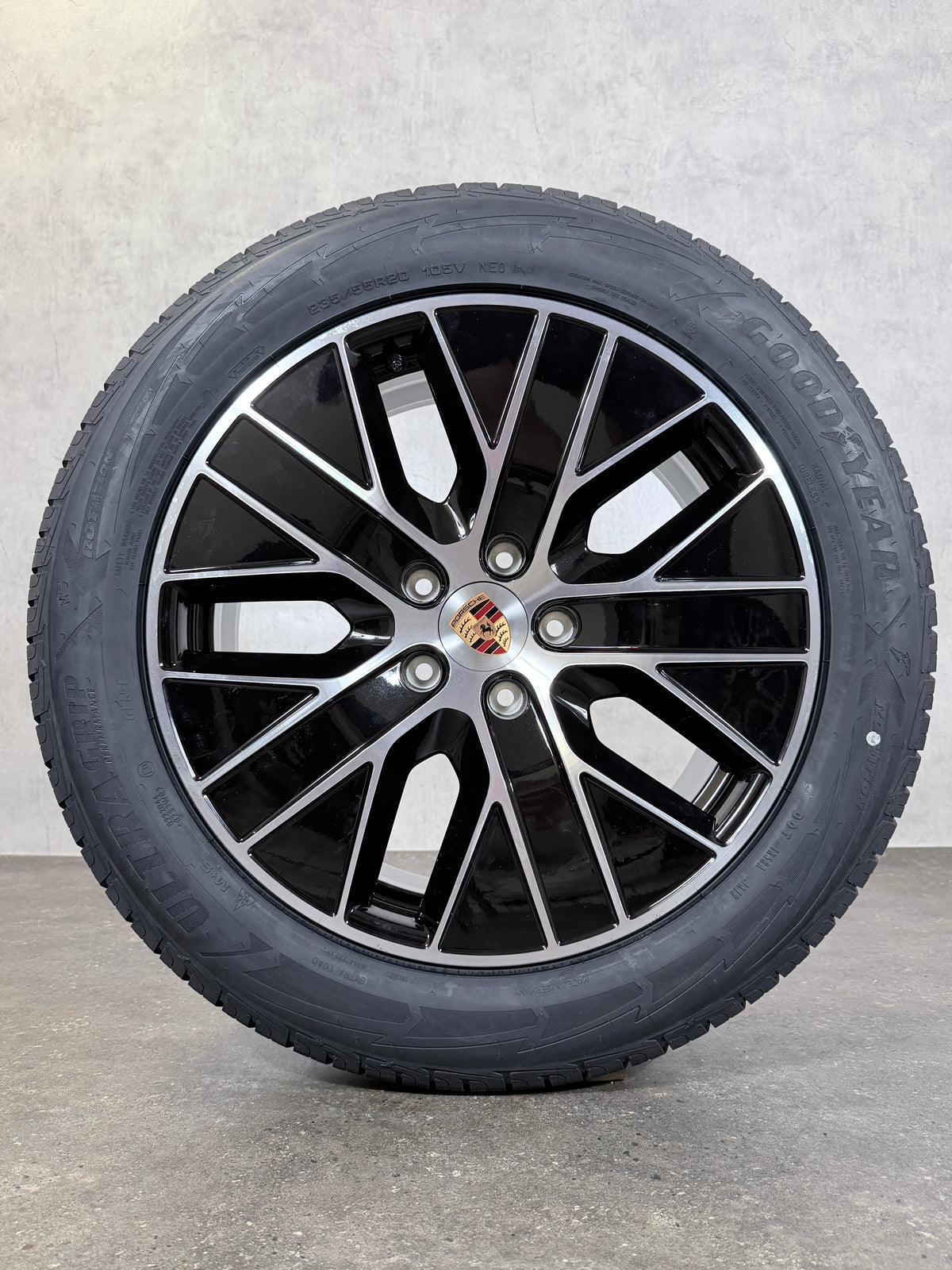 ORIGINAL 20 ZOLL PORSCHE MACAN EV IV WINTERREIFEN RÄDER AERO