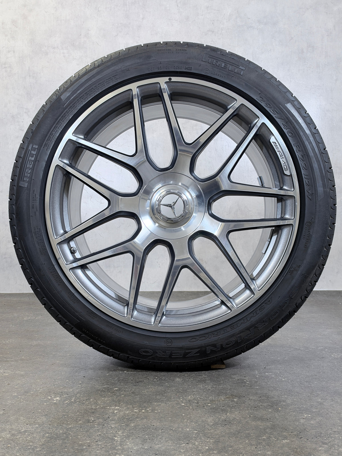 ORIGINAL 22 ZOLL MERCEDES G63 W465 W463 SOMMERREIFEN AMG