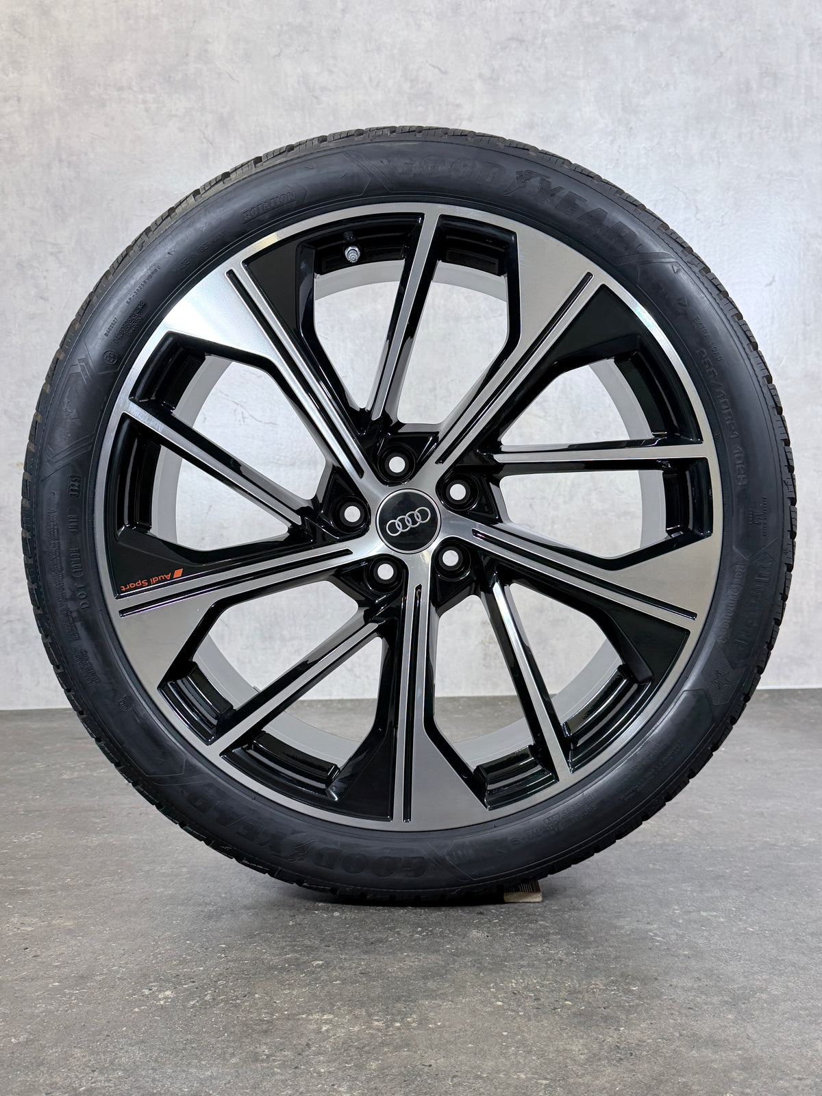 ORIGINAL 21 ZOLL AUDI Q5 SQ5 FY 80A601025BQ WINTERREIFEN